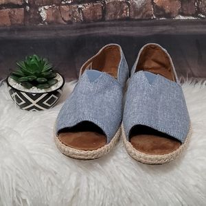Toms women size 8.5
